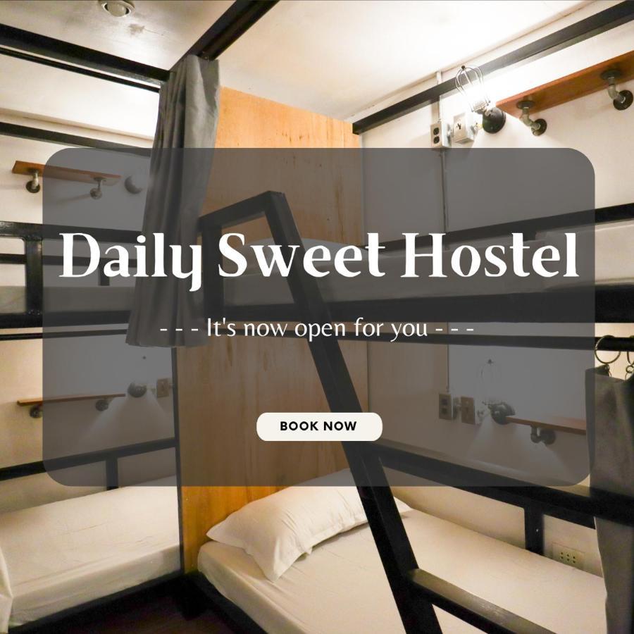 Ocean Breeze Hostel By Daily Sweet Moalboal Exterior photo